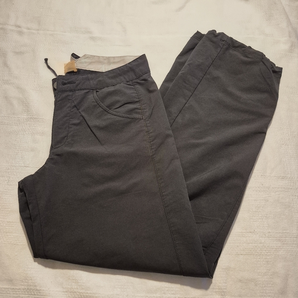 REI women's size 8 UPF 50+ black hiking pants, ankle toggles with elastic VGUC